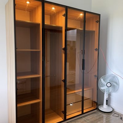 Cánh Kính Tủ Áo