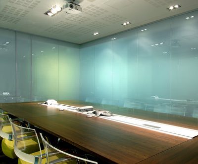 Kính Điện Thông Minh