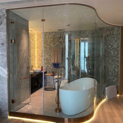 Vách Kính Tắm Thế Hệ Mới