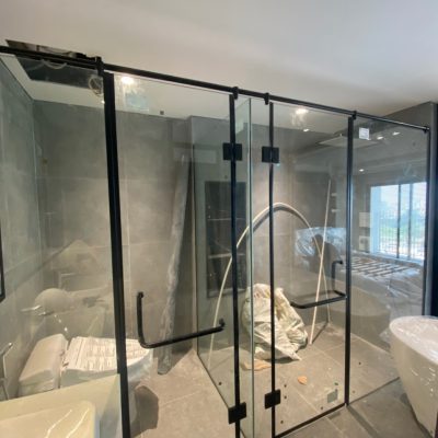 Vách Kính Tắm Thế Hệ Mới