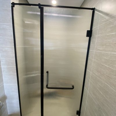 Vách Kính Tắm Thế Hệ Mới