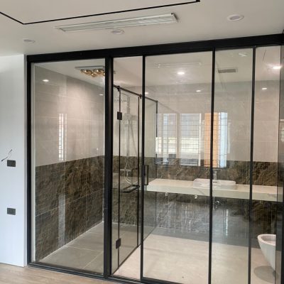 Vách Kính Tắm Thế Hệ Mới